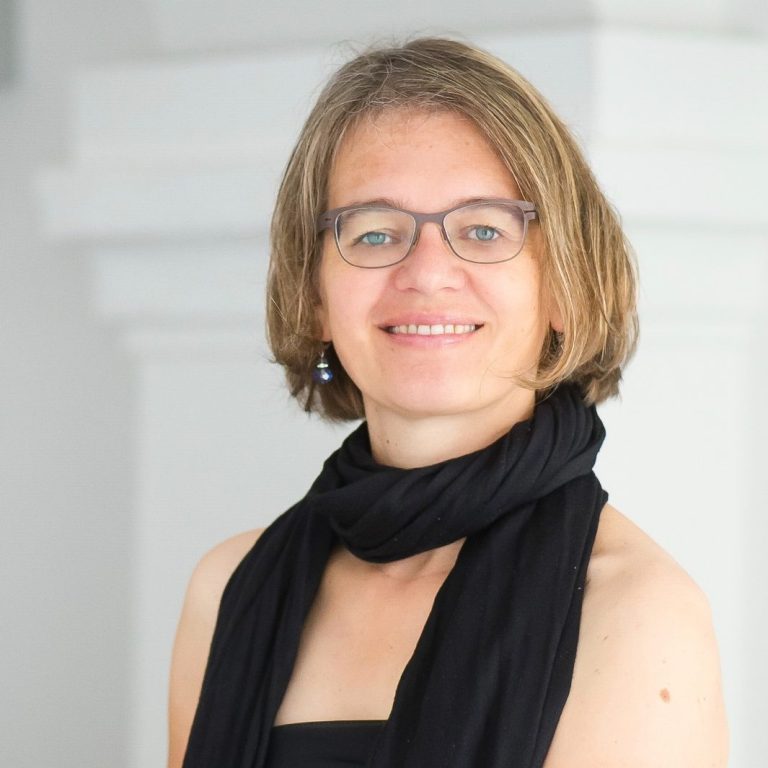 Foto der Pianistin Annette Naumann für Ihr Konzert "Klavierabend mit Annette Naumann"